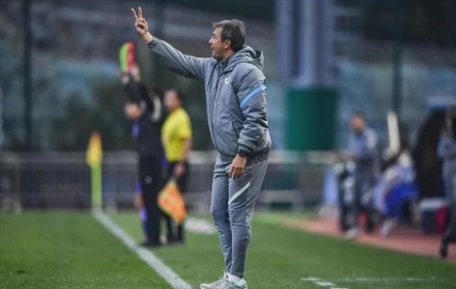 开云体育app下载官网-三杀津门虎！大连人队挺进足协杯8强 何塞面露喜色